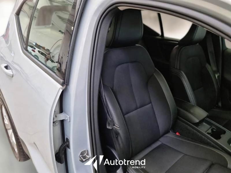 Volvo XC40 usata a Bari (7)