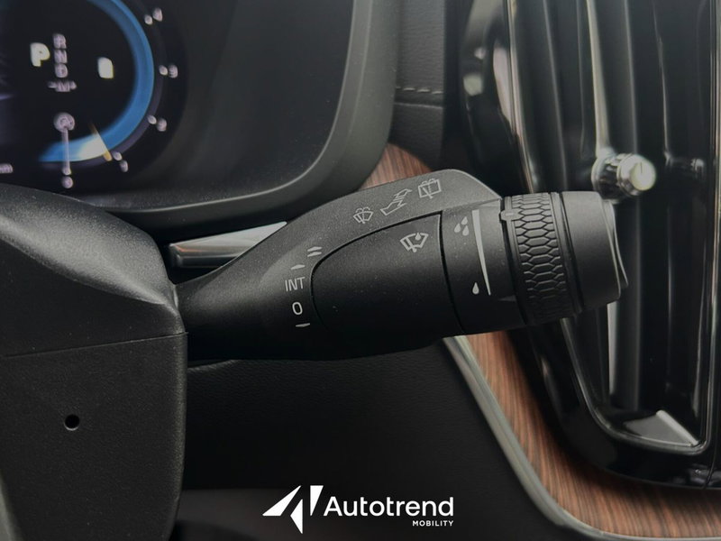 Volvo XC60 usata a Bari (11)