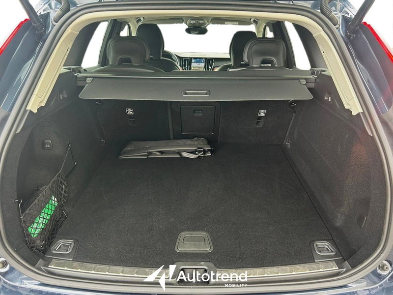 Volvo XC60 usata a Bari (20)