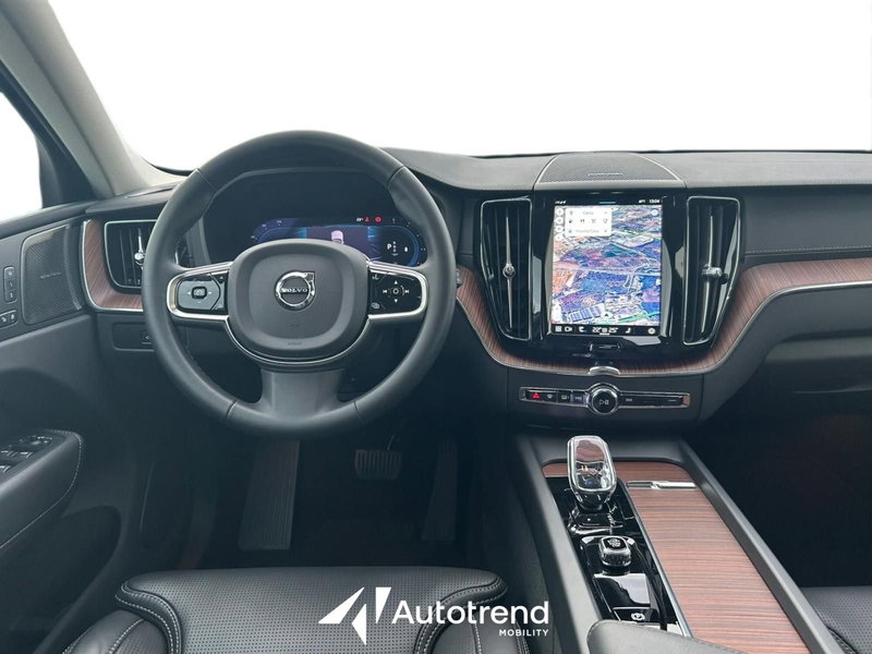 Volvo XC60 usata a Bari (8)