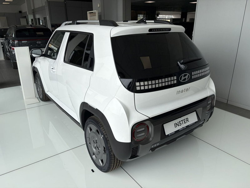 Hyundai Inster nuova a Vercelli (2)