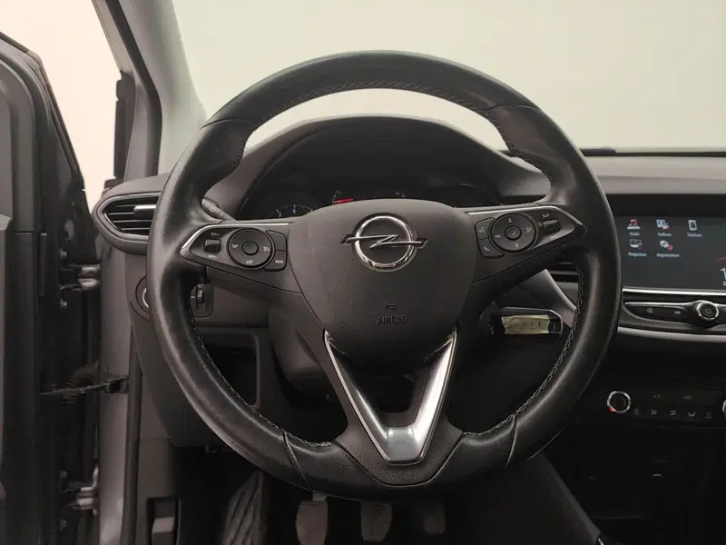 Opel Crossland X usata a Como (14)