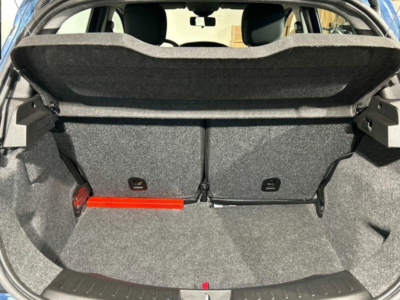 Lancia Ypsilon usata a Lecco (12)