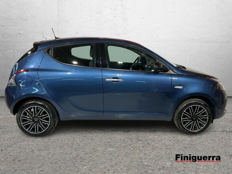 Lancia Ypsilon usata a Lecco (5)