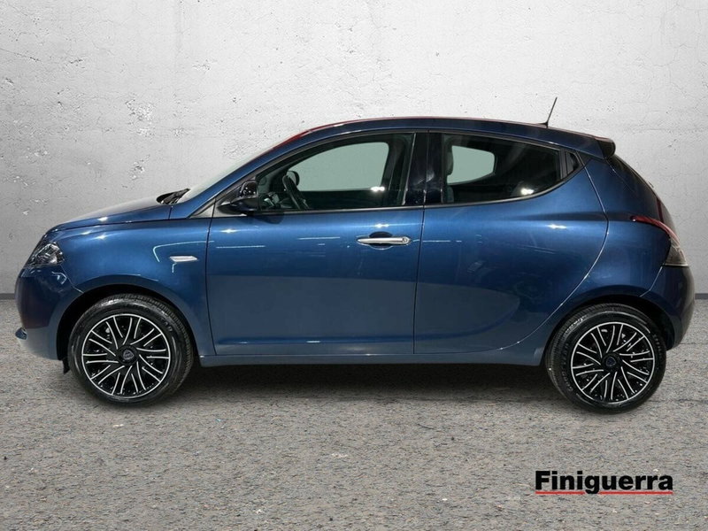 Lancia Ypsilon usata a Lecco (6)