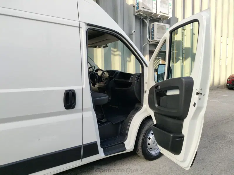 Peugeot Boxer Furgone usata a Caserta (9)