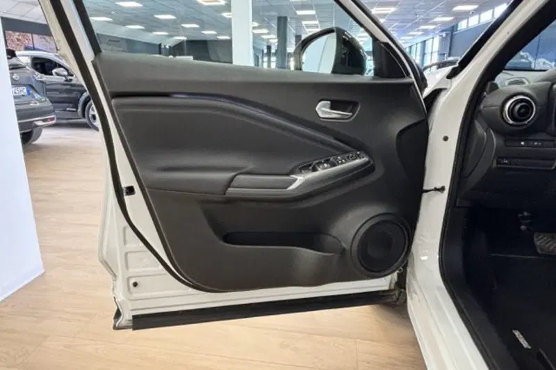Nissan Juke usata a Latina (12)