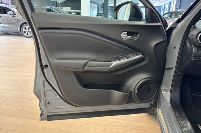 Nissan Juke nuova a Latina (12)