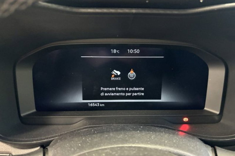 Nissan Juke nuova a Latina (13)