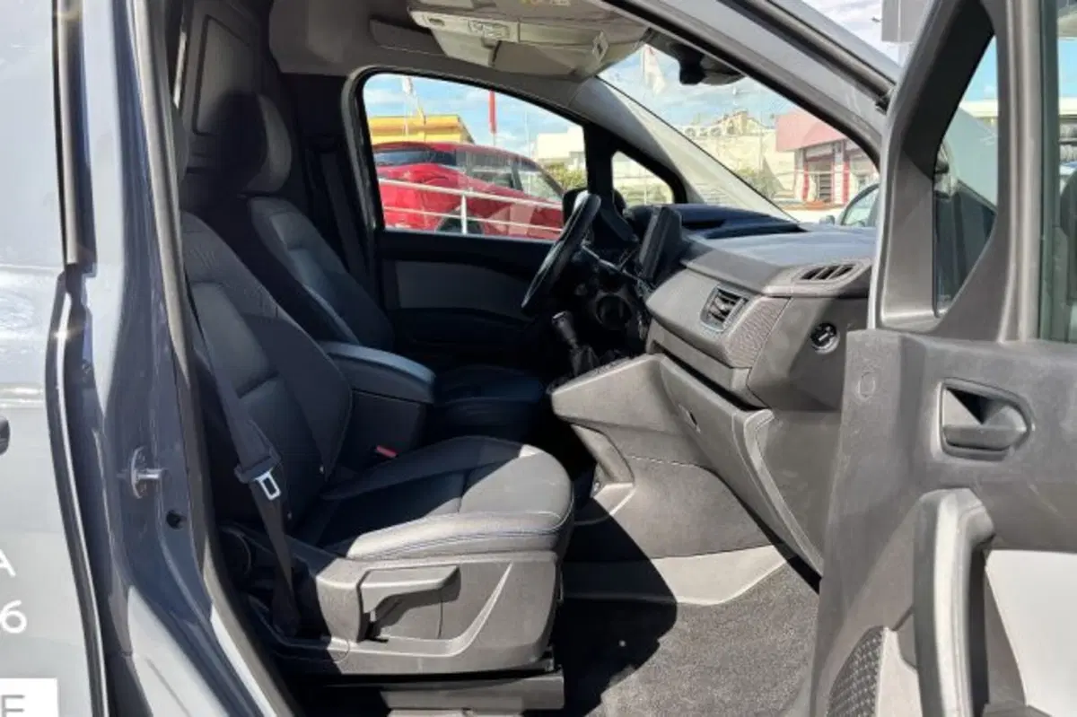 Nissan Townstar nuova a Latina (8)