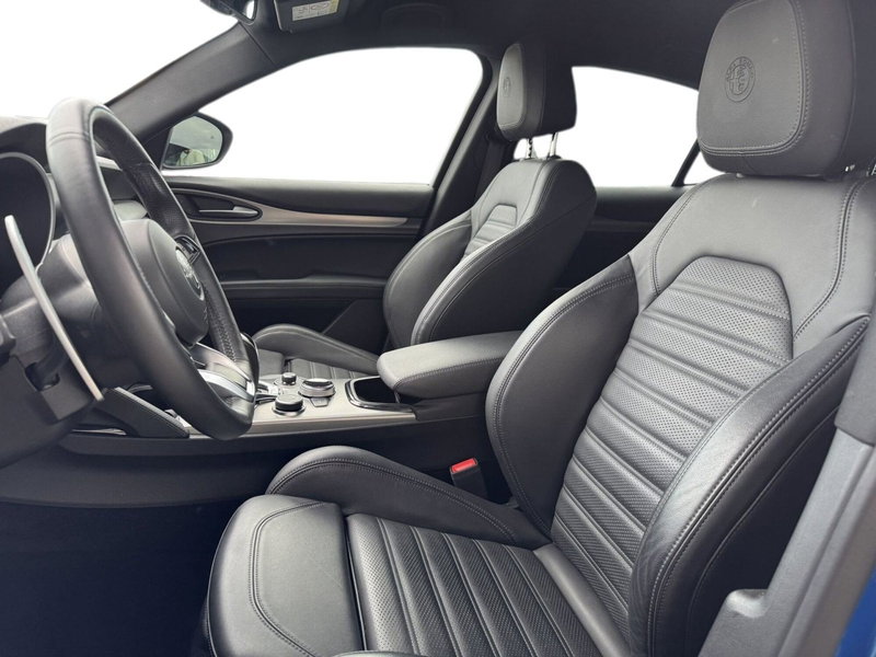 Alfa Romeo Stelvio usata a Pistoia (13)
