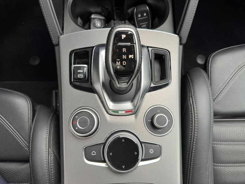 Alfa Romeo Stelvio usata a Pistoia (20)