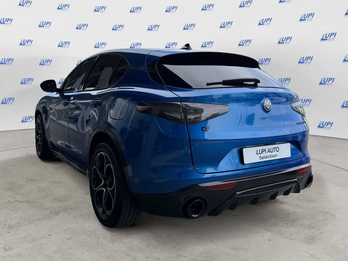 Alfa Romeo Stelvio usata a Pistoia (4)