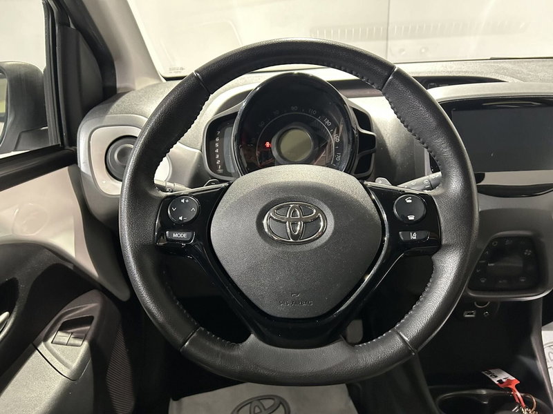 Toyota Aygo usata a Milano (10)