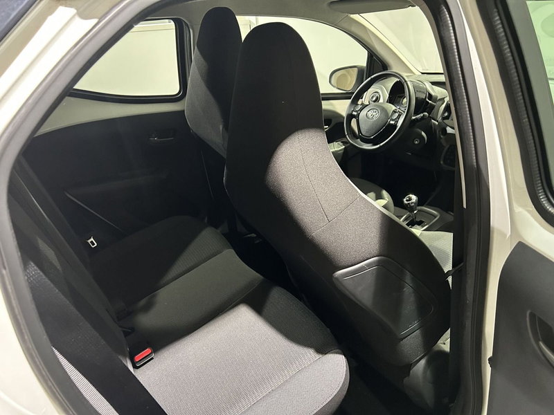 Toyota Aygo usata a Milano (8)