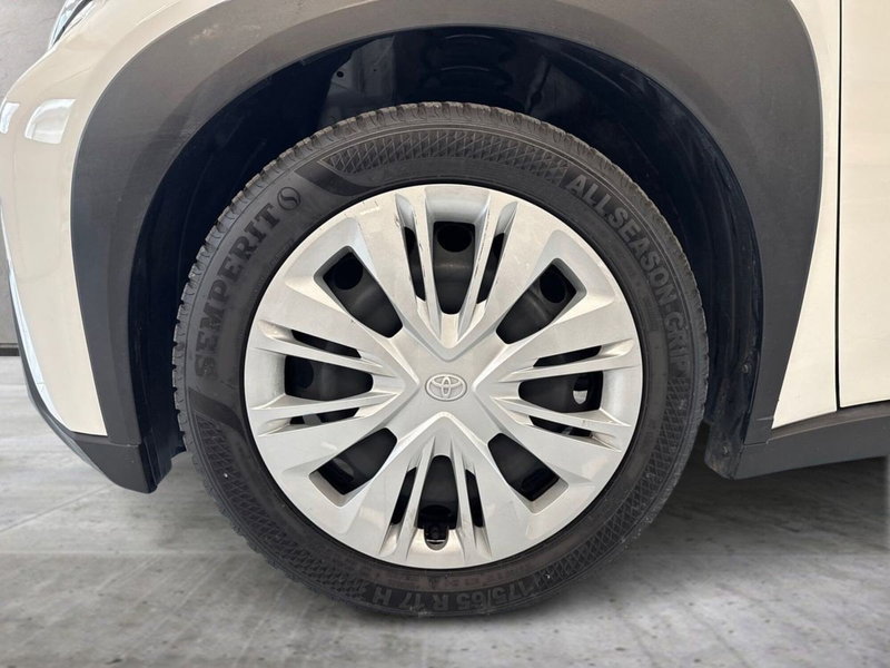 Toyota Aygo X usata a Prato (16)