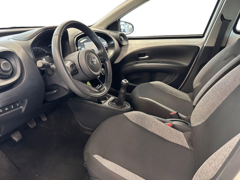 Toyota Aygo X usata a Prato (9)