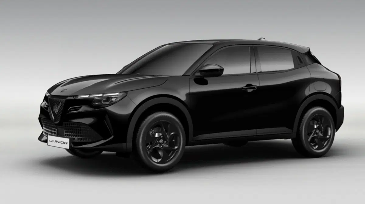 Alfa Romeo Junior nuova a Siena