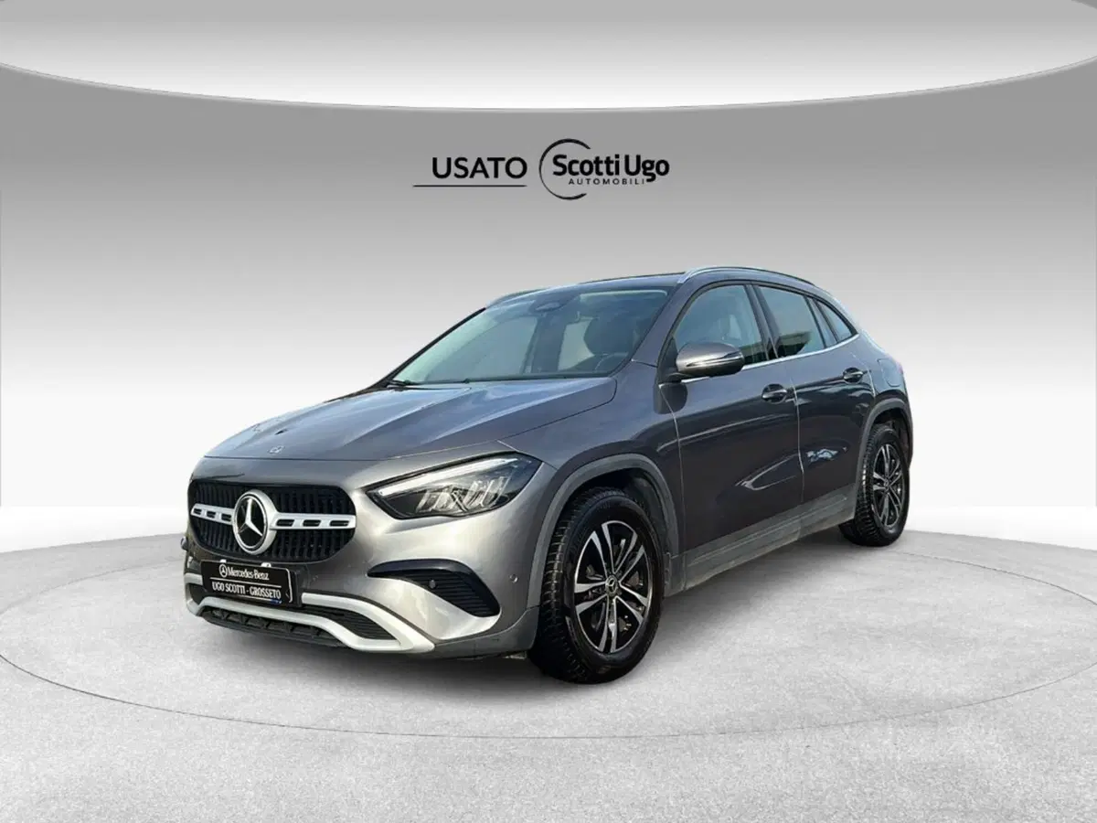 Mercedes-Benz GLA SUV usata a Siena