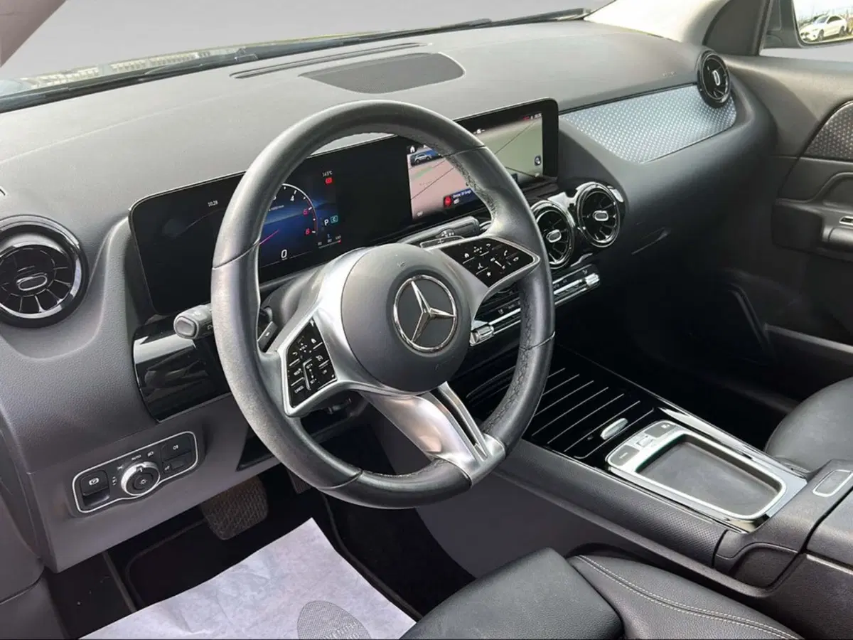 Mercedes-Benz GLA SUV usata a Siena (9)