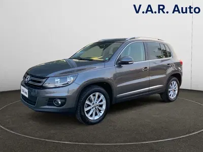 Volkswagen Tiguan 2.0 TDI DPF 4MOTION DSG R-Line del 2012 usata a Imola