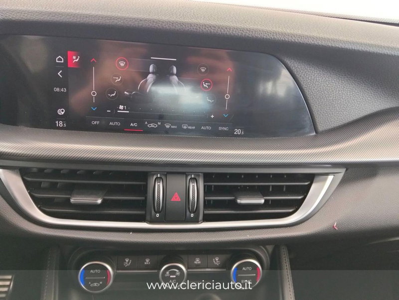 Alfa Romeo Stelvio usata a Como (15)