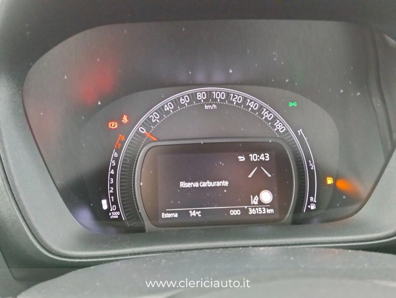 Toyota Aygo X usata a Como (10)