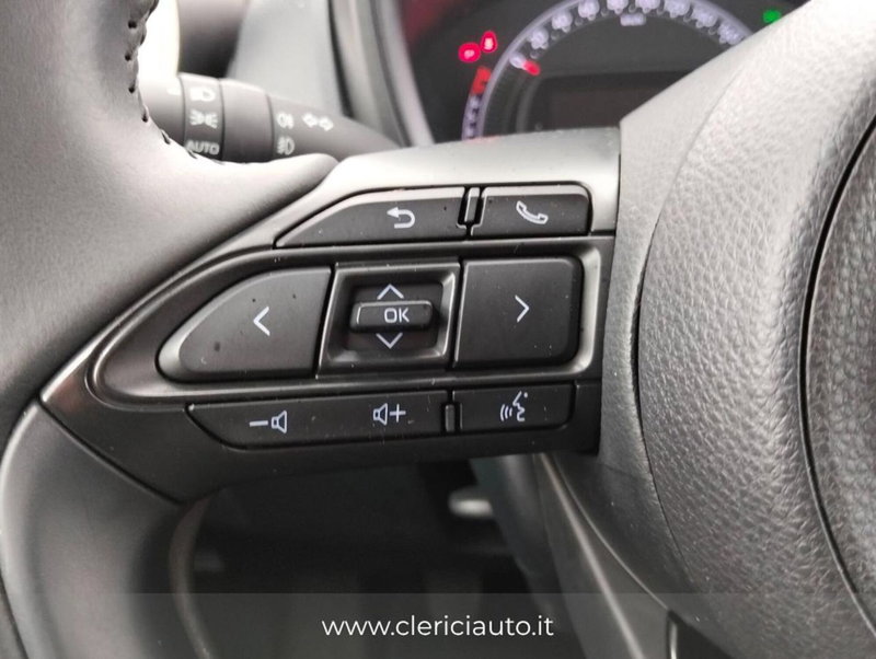 Toyota Aygo X usata a Como (11)