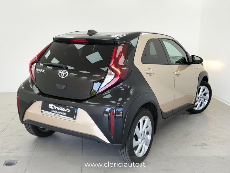 Toyota Aygo X usata a Como (2)