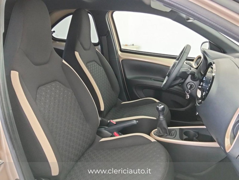 Toyota Aygo X usata a Como (3)