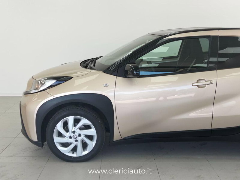 Toyota Aygo X usata a Como (8)