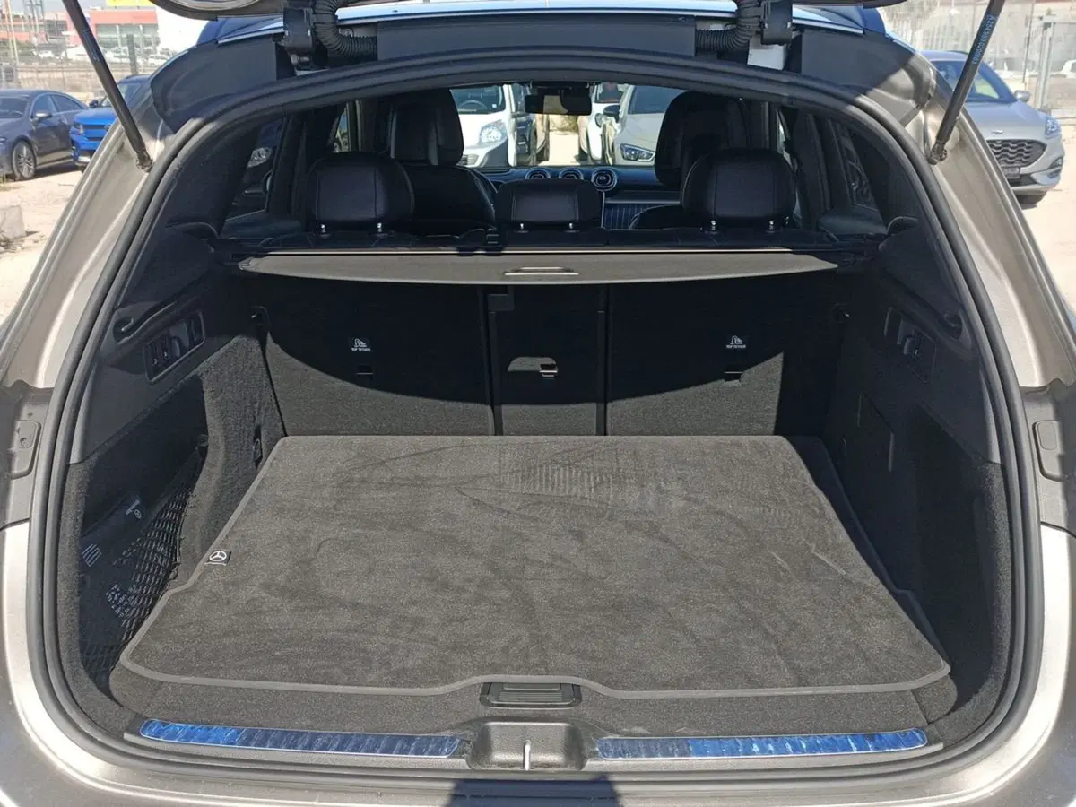 Mercedes-Benz GLC SUV usata a Bari (8)