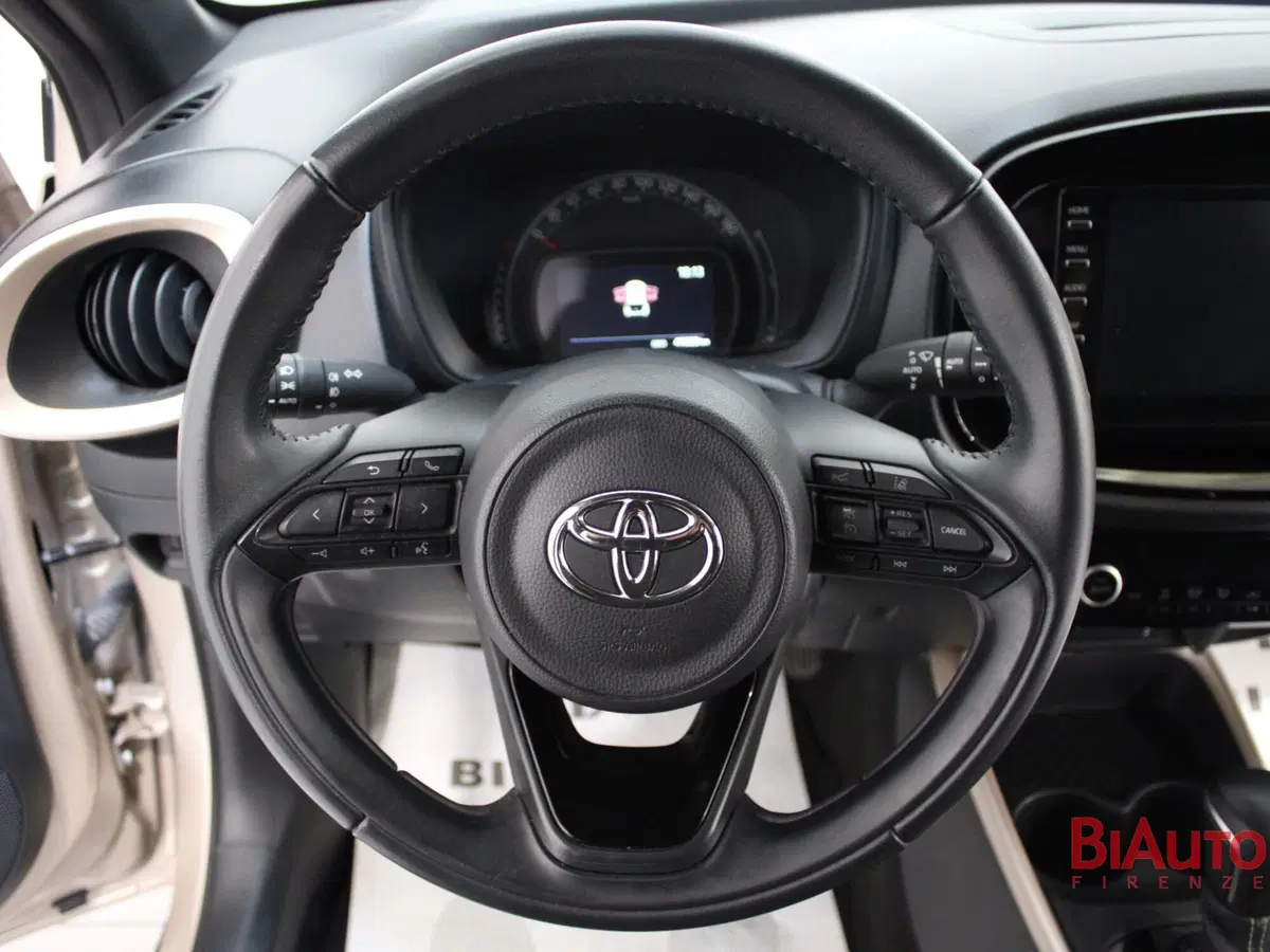 Toyota Aygo X usata a Firenze (11)