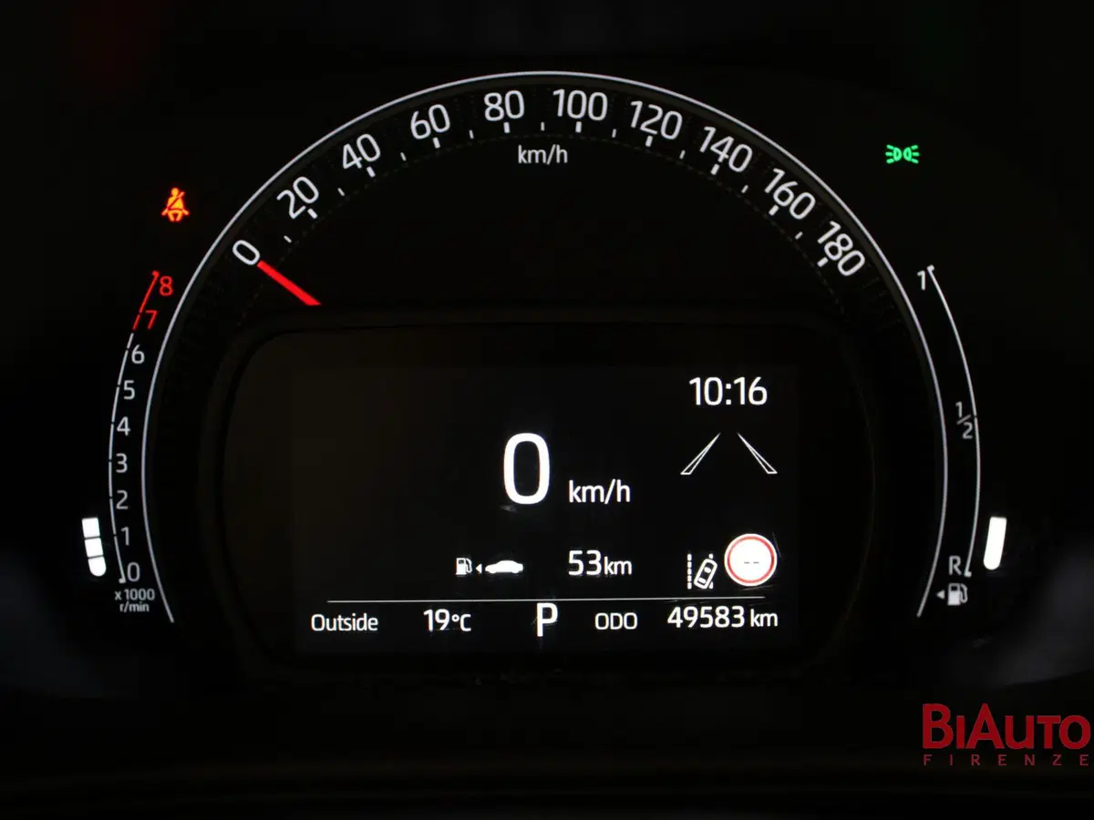 Toyota Aygo X usata a Firenze (12)