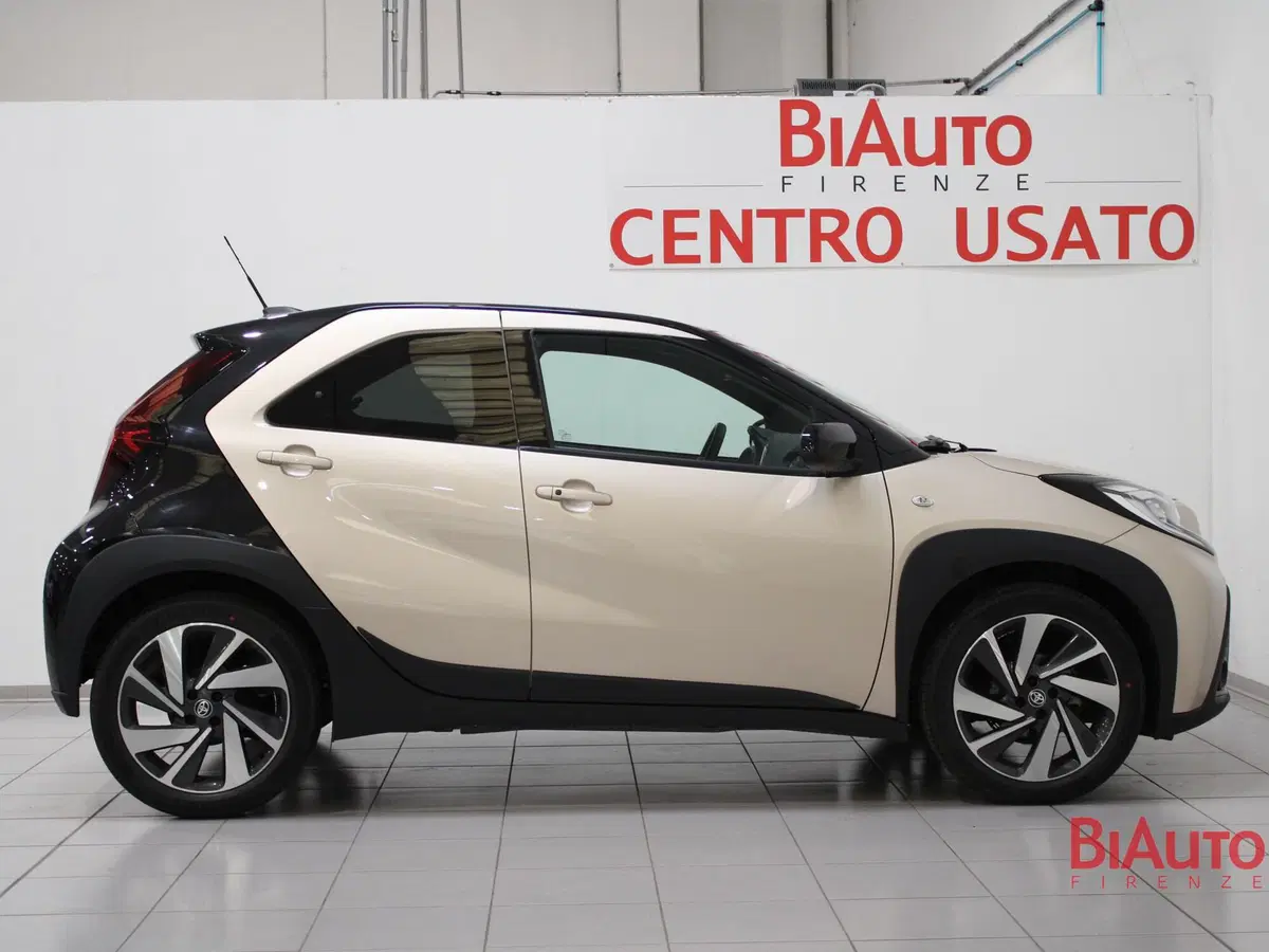 Toyota Aygo X usata a Firenze (19)