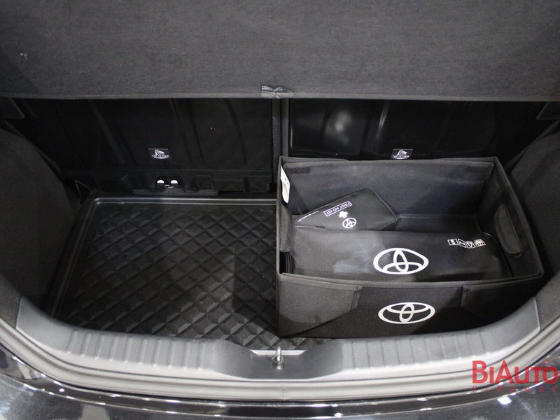 Toyota Aygo X usata a Firenze (8)