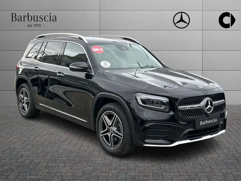 Mercedes-Benz GLB nuova a Pescara (2)