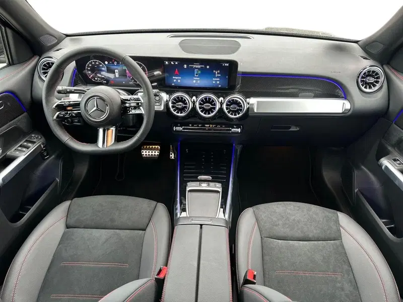 Mercedes-Benz GLB nuova a Pescara (7)