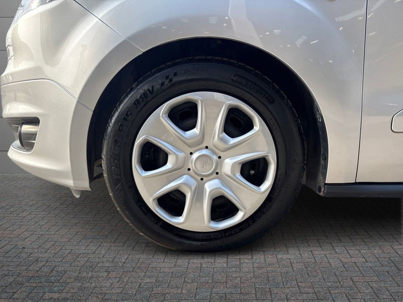 Ford Tourneo Courier usata a Pescara (6)