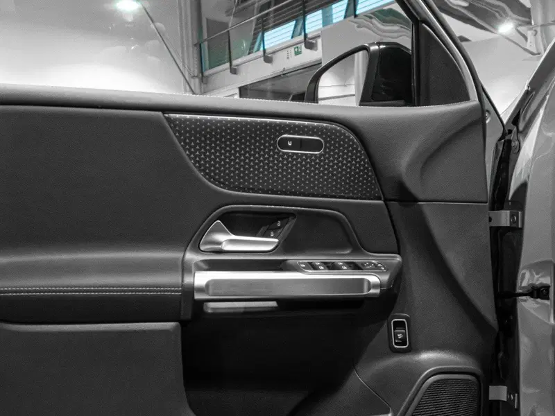 Mercedes-Benz GLB nuova a Rimini (11)