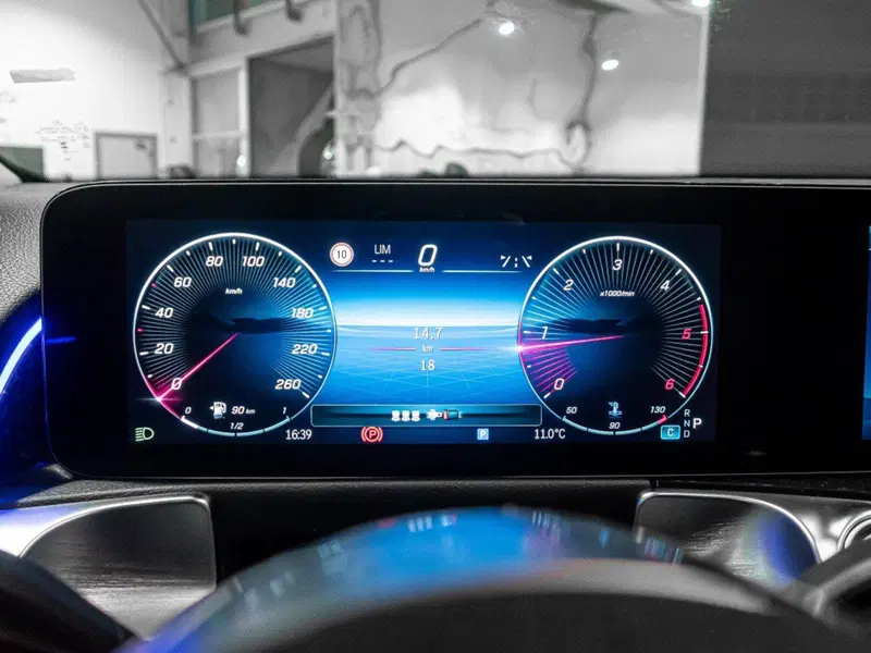 Mercedes-Benz GLB nuova a Rimini (15)