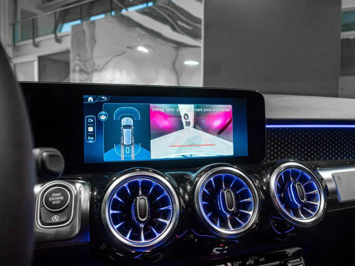 Mercedes-Benz GLB nuova a Rimini (16)