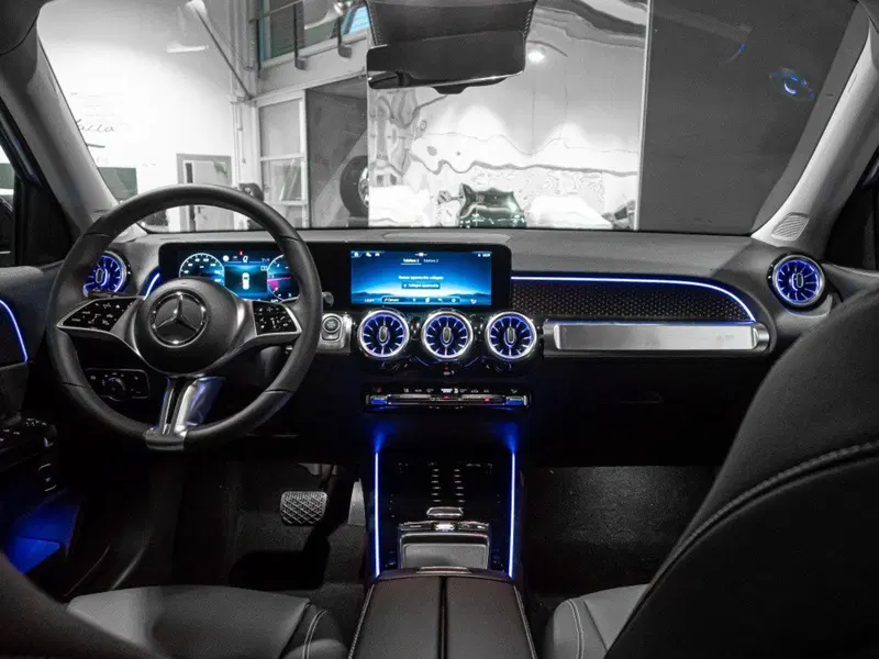 Mercedes-Benz GLB nuova a Rimini (17)