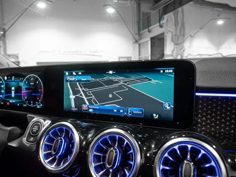 Mercedes-Benz GLB nuova a Rimini (19)