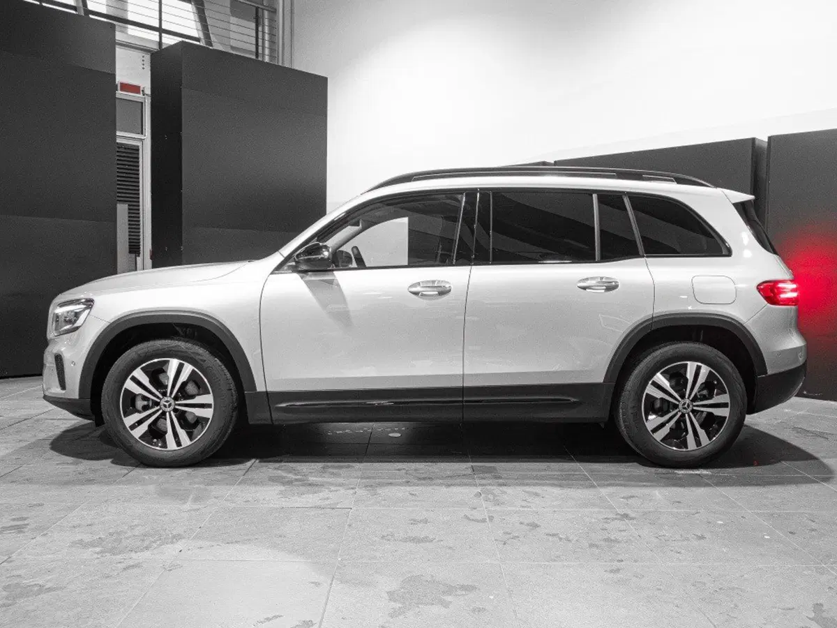 Mercedes-Benz GLB nuova a Rimini (2)