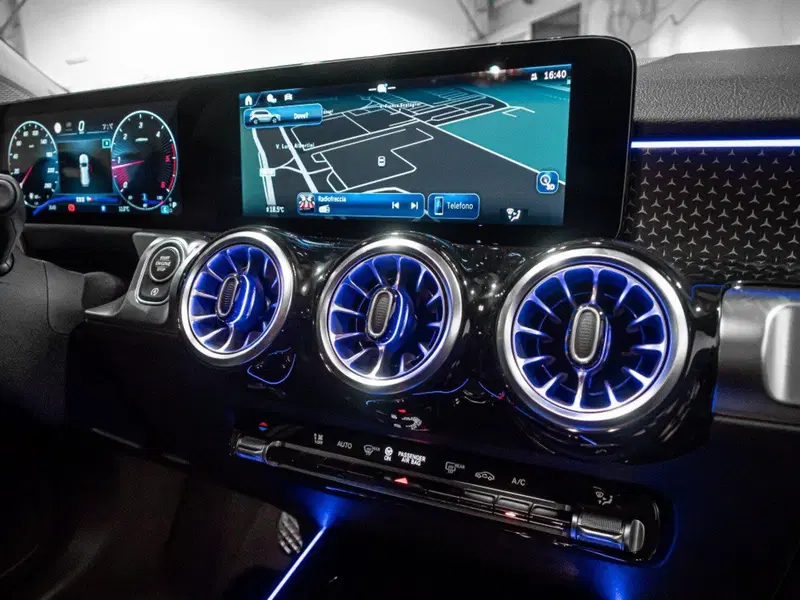 Mercedes-Benz GLB nuova a Rimini (20)