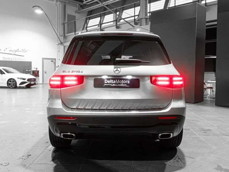 Mercedes-Benz GLB nuova a Rimini (3)