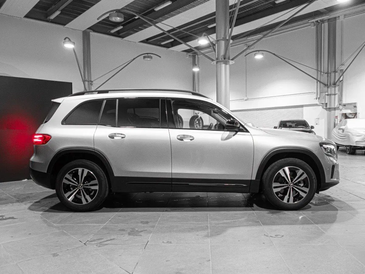 Mercedes-Benz GLB nuova a Rimini (4)