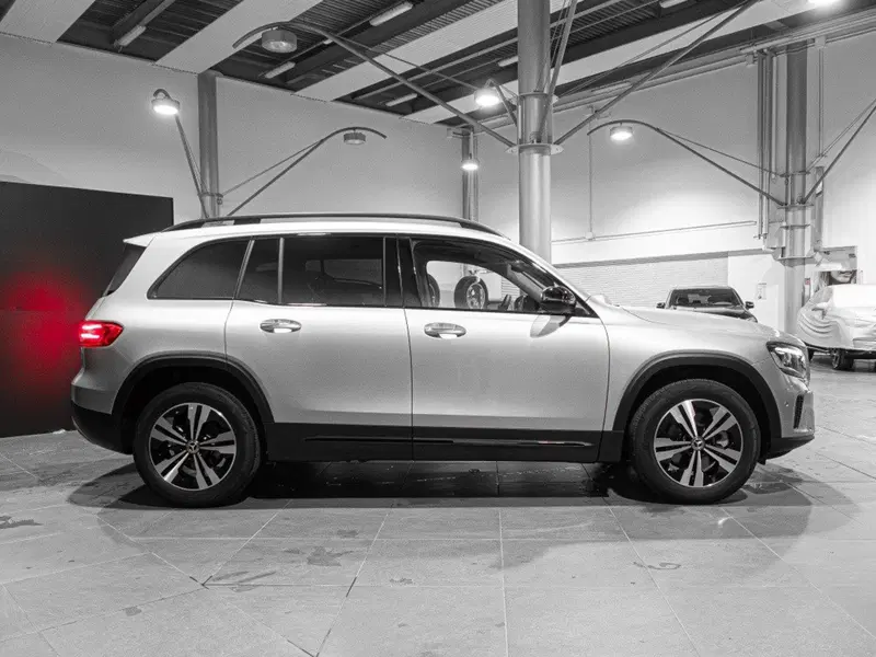 Mercedes-Benz GLB nuova a Rimini (4)