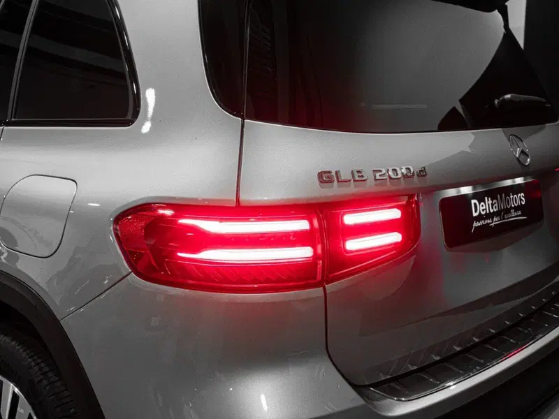 Mercedes-Benz GLB nuova a Rimini (8)